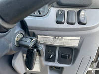 三菱ふそうキャンター平ボディ小型（2t・3t）[写真36]