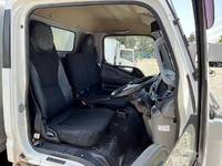 三菱ふそうキャンターアルミバン小型（2t・3t）[写真21]