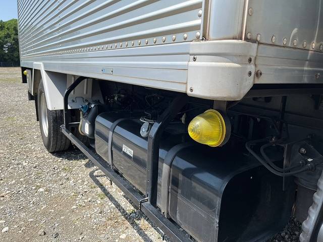 三菱ふそうキャンターアルミバン小型（2t・3t）[写真23]