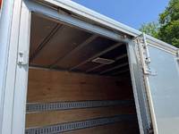 三菱ふそうキャンターアルミバン小型（2t・3t）[写真26]