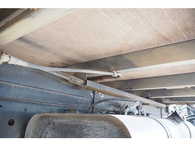 トヨタダイナアルミウイング小型（2t・3t）[写真16]