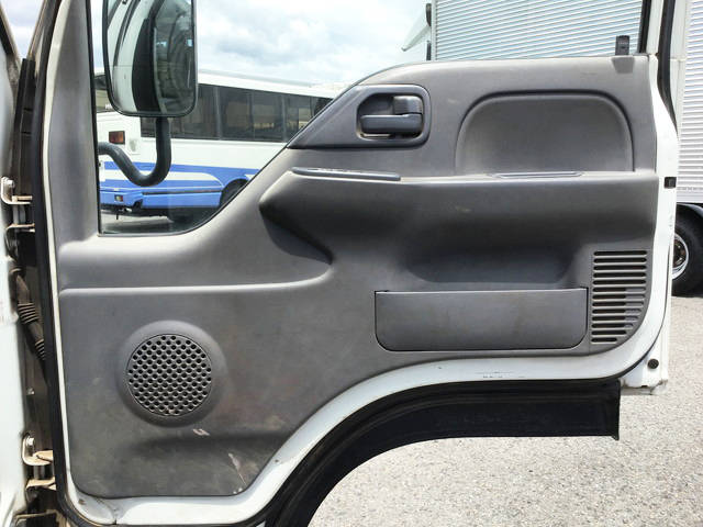 いすゞエルフダブルキャブ（Wキャブ）小型（2t・3t）[写真24]