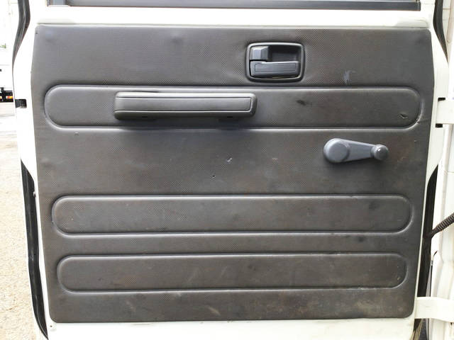 いすゞエルフダブルキャブ（Wキャブ）小型（2t・3t）[写真25]