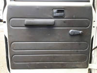 いすゞエルフダブルキャブ（Wキャブ）小型（2t・3t）[写真25]