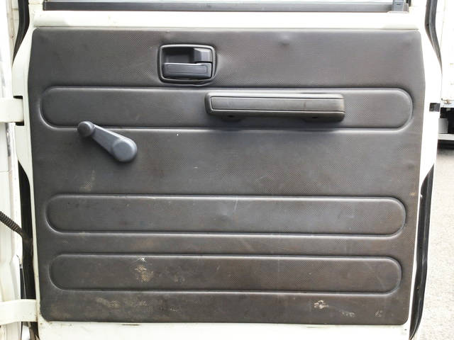 いすゞエルフダブルキャブ（Wキャブ）小型（2t・3t）[写真26]