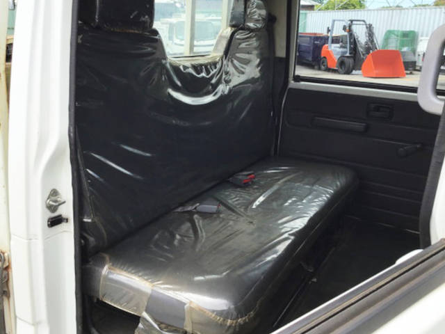 いすゞエルフダブルキャブ（Wキャブ）小型（2t・3t）[写真30]