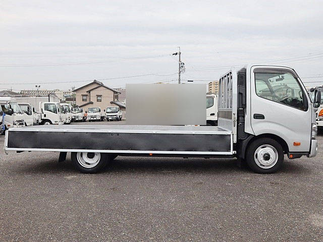 トヨタダイナ平ボディ小型（2t・3t）[写真09]