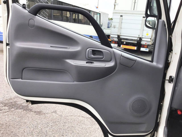 日野デュトロアルミバン小型（2t・3t）[写真28]