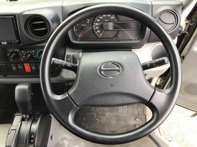 日野デュトロアルミバン小型（2t・3t）[写真35]