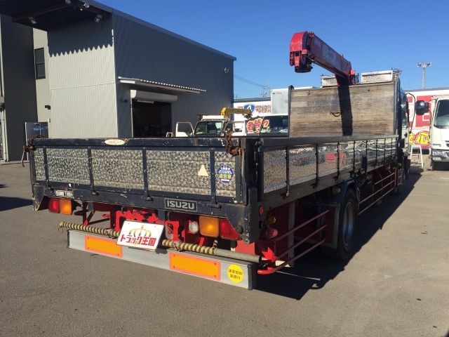 いすゞフォワードユニック4段増トン（6t・8t）[写真02]