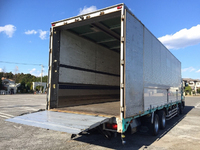 いすゞギガアルミウイング大型（10t）[写真02]