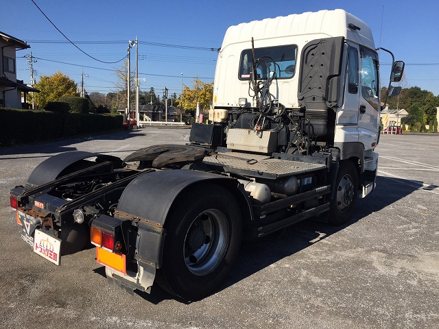 いすゞギガトレーラーヘッド（トラクターヘッド）大型（10t）[写真02]