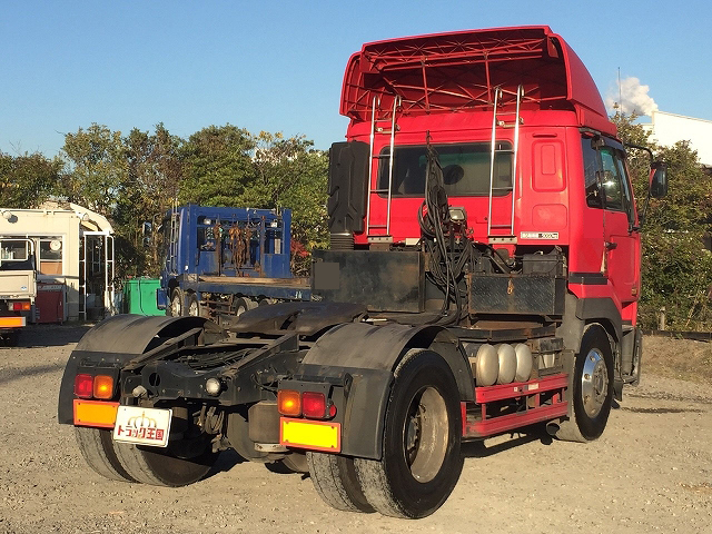 UDトラックスビッグサムトレーラーヘッド（トラクターヘッド）大型（10t）[写真02]