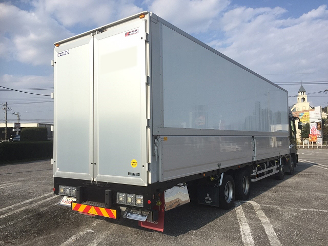 三菱ふそうスーパーグレートパネルウイング大型（10t）[写真02]