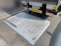 いすゞフォワードアルミウイング増トン（6t・8t）[写真12]