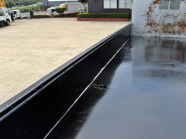 いすゞエルフ平ボディ小型（2t・3t）[写真10]