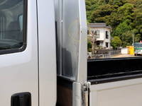 いすゞエルフ平ボディ小型（2t・3t）[写真15]