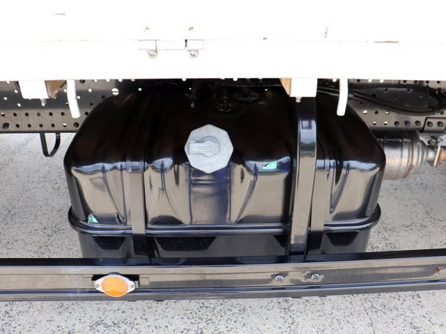 いすゞエルフ平ボディ小型（2t・3t）[写真19]