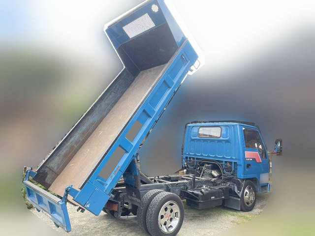 三菱ふそうキャンターダンプ小型（2t・3t）[写真02]
