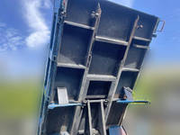 三菱ふそうキャンターダンプ小型（2t・3t）[写真09]