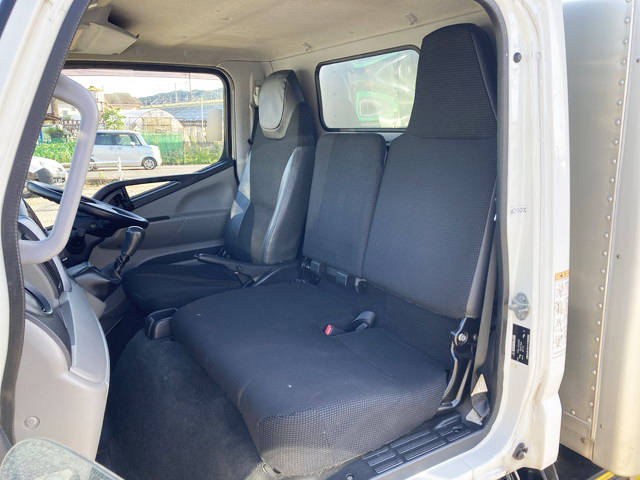 三菱ふそうキャンターアルミバン小型（2t・3t）[写真26]