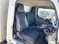 三菱ふそうキャンターアルミバン小型（2t・3t）[写真27]