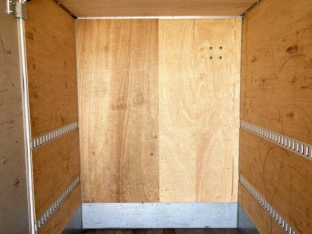 三菱ふそうキャンターアルミバン小型（2t・3t）[写真09]