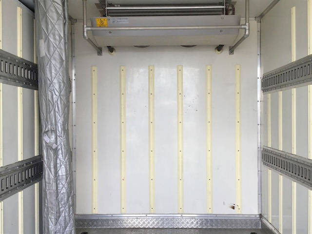 三菱ふそうキャンター冷凍車（冷蔵車）小型（2t・3t）[写真15]