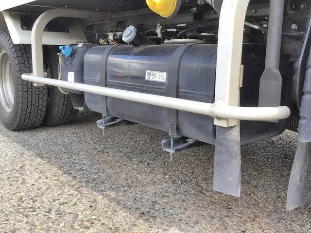 三菱ふそうキャンター冷凍車（冷蔵車）小型（2t・3t）[写真22]