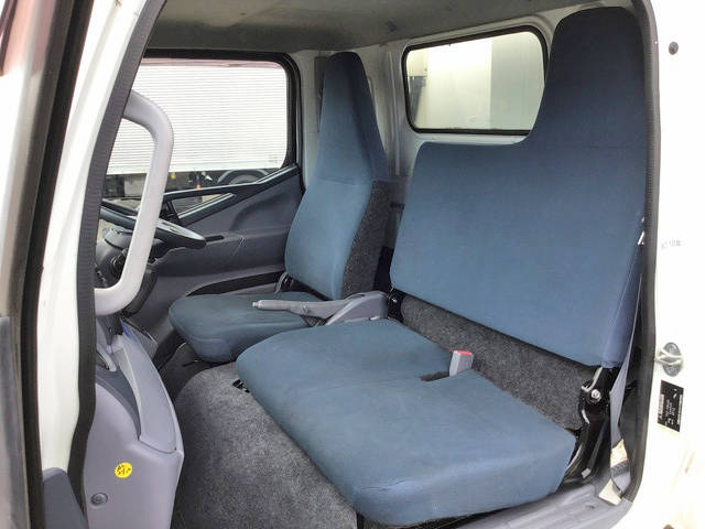 三菱ふそうキャンター冷凍車（冷蔵車）小型（2t・3t）[写真34]