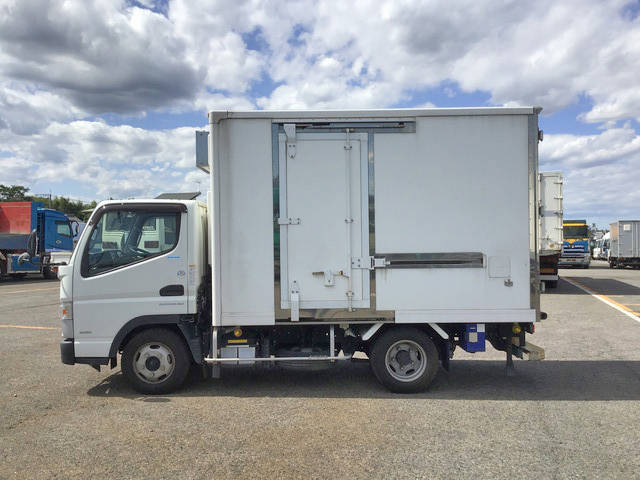 三菱ふそうキャンター冷凍車（冷蔵車）小型（2t・3t）[写真05]
