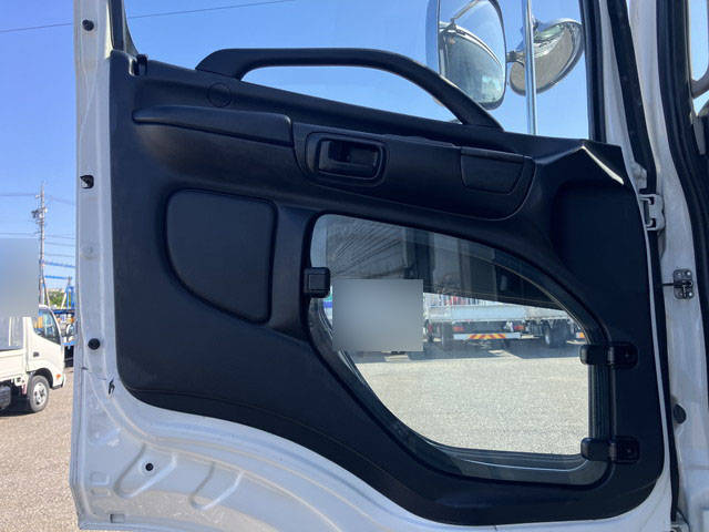 日野プロフィアアルミウイング大型（10t）[写真23]