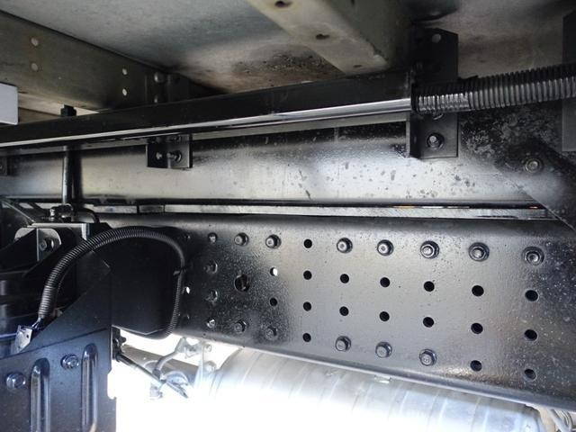 三菱ふそうキャンターアルミウイング小型（2t・3t）[写真15]