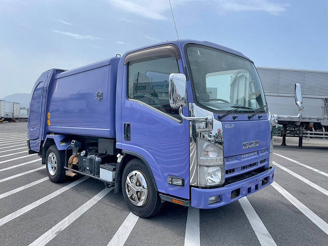 いすゞエルフパッカー車（塵芥車）小型（2t・3t）[写真01]