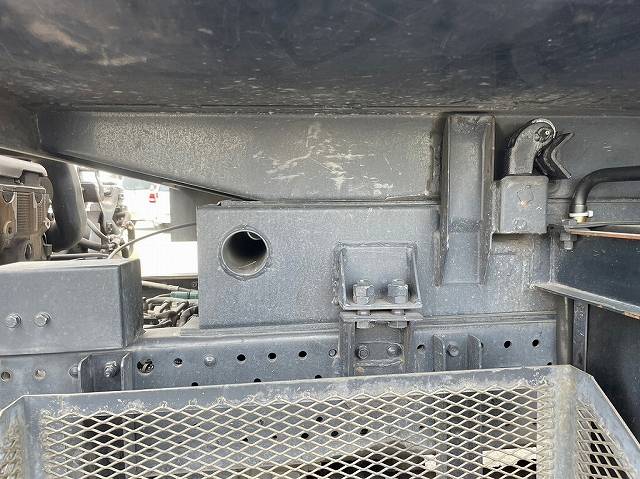 いすゞエルフパッカー車（塵芥車）小型（2t・3t）[写真12]