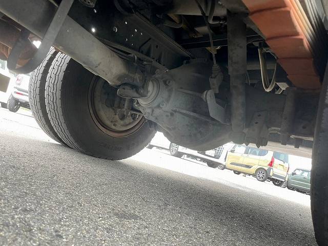 いすゞエルフパッカー車（塵芥車）小型（2t・3t）[写真14]