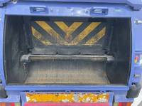 いすゞエルフパッカー車（塵芥車）小型（2t・3t）[写真04]