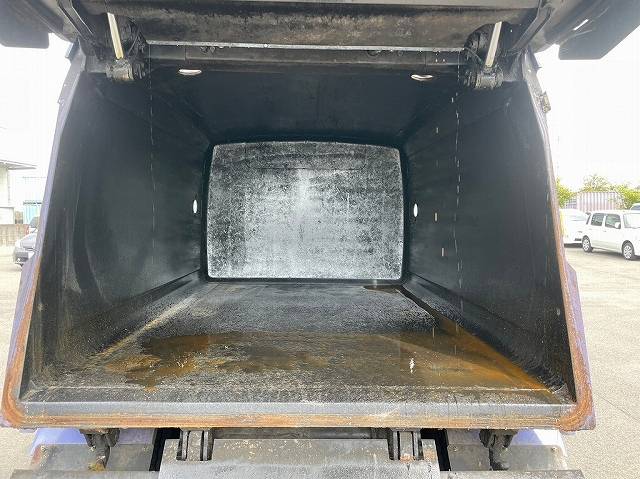 いすゞエルフパッカー車（塵芥車）小型（2t・3t）[写真05]