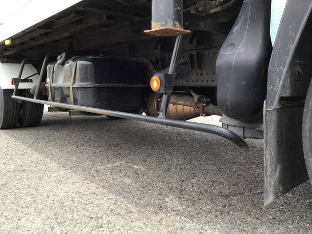 いすゞエルフセーフティローダー中型（4t）[写真12]