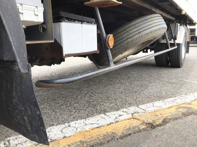 いすゞエルフセーフティローダー中型（4t）[写真16]