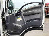 いすゞエルフセーフティローダー中型（4t）[写真24]