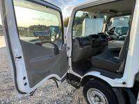 日産アトラス平ボディ小型（2t・3t）[写真11]