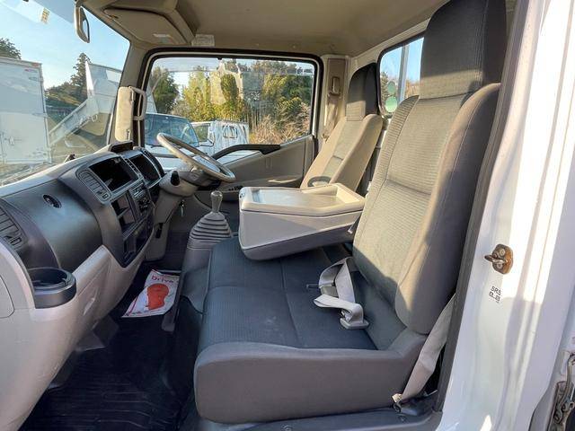 日産アトラス平ボディ小型（2t・3t）[写真12]