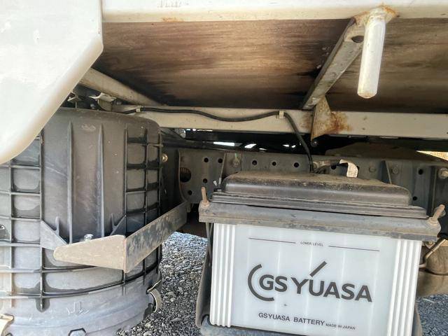 日産アトラス平ボディ小型（2t・3t）[写真14]