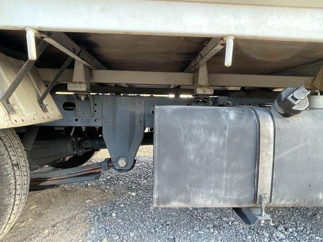 日産アトラス平ボディ小型（2t・3t）[写真15]