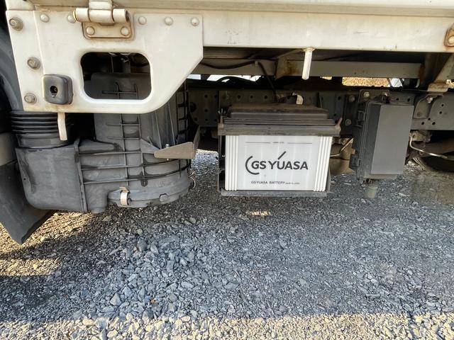 日産アトラス平ボディ小型（2t・3t）[写真18]