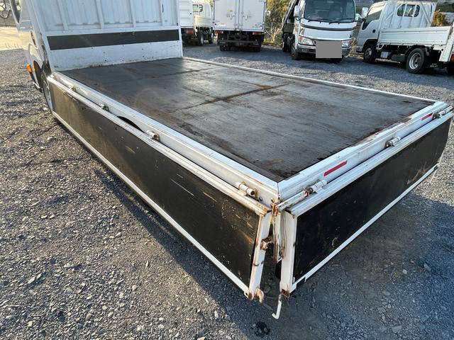 日産アトラス平ボディ小型（2t・3t）[写真19]