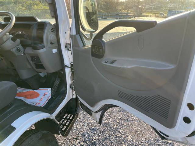 日産アトラス平ボディ小型（2t・3t）[写真30]