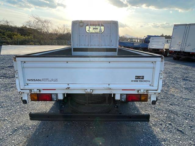 日産アトラス平ボディ小型（2t・3t）[写真06]