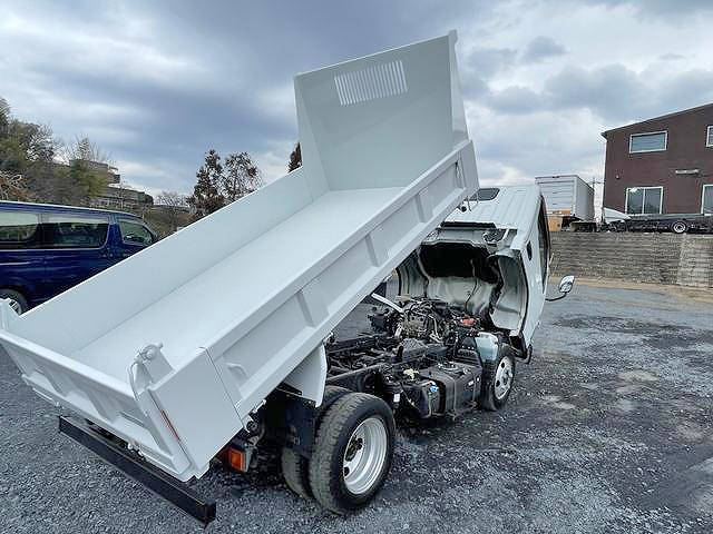 三菱ふそうキャンターダンプ小型（2t・3t）[写真04]